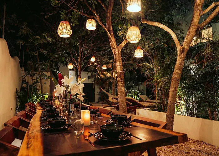 Villa Casa Tira - Your Luxury Jungle Mansion In