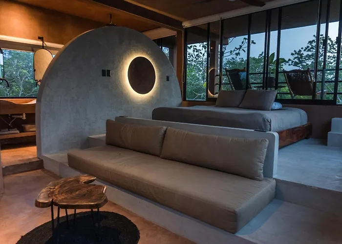 Villa Casa Tira - Your Luxury Jungle Mansion In
