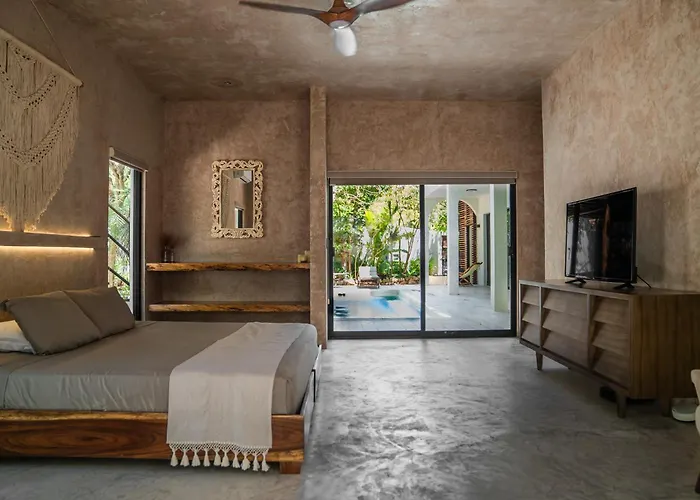 Casa Tira - Your Luxury Jungle Mansion In
